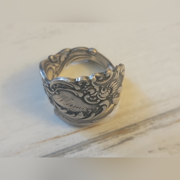 Vintage | Spoon Ring | Mama | Silverplate | Size 8 - Picture 3 of 10